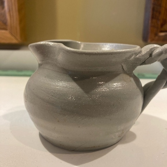 Williamsburg Virginia Small Pottery Pitcher - Picture 8 of 8